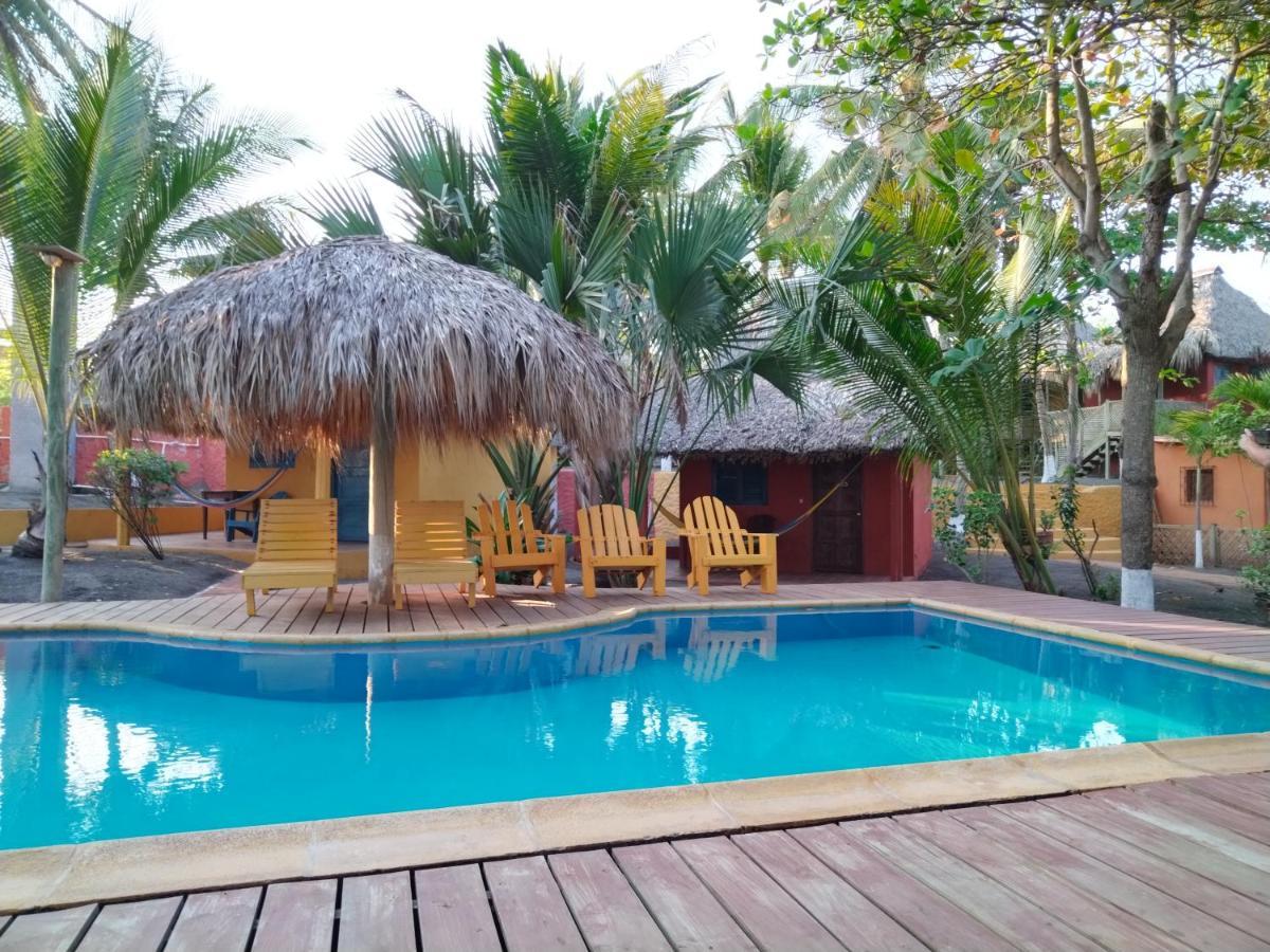 Hotel Pez De Oro Monterrico Dış mekan fotoğraf
